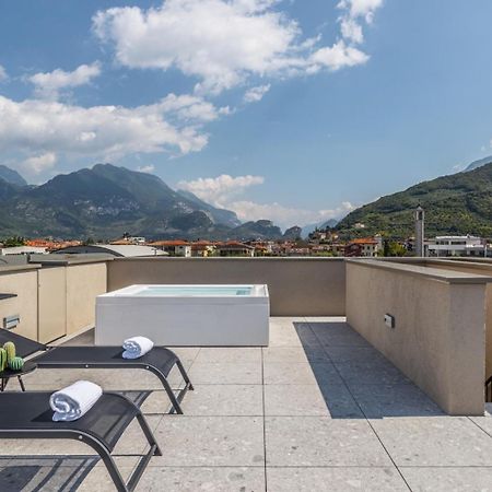 Essence - Charming Suites Riva del Garda Room photo