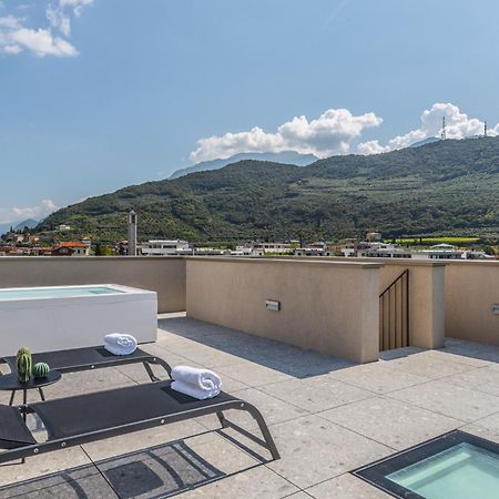 Essence - Charming Suites Riva del Garda Room photo